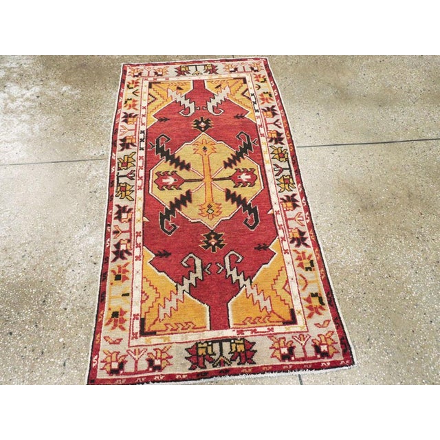 Mid 20th Century Mid-20th Century Handmade Turkish Oushak Throw Rug For Sale - Image 5 of 9