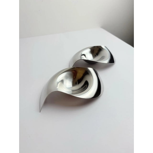 Please Pass Me Bowls in Stainless Steel by Allan Scharff for Georg Jensen, Denmark, 1993, Set of 2 For Sale - Image 3 of 7