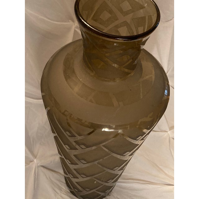 1930s This Daum Nancy Vase Is an Authentic Art Deco Piece Originating From France, Typically Dating to Circa 1930. For Sale - Image 5 of 8
