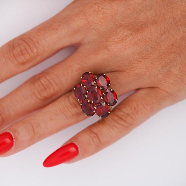 Vintage 7.8 Carat Red Garnet 14k Gold 7 Stone Cluster Cocktail Ring For Sale - Image 10 of 11