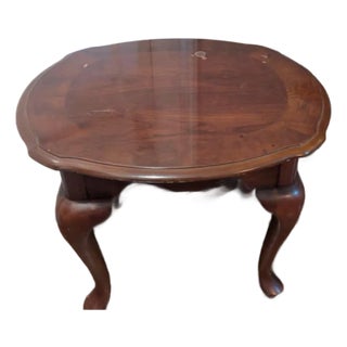 Vintage Queen Anne Cherry Wood Oval Accent End Table For Sale