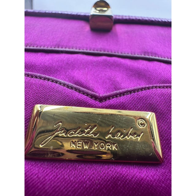 1990s Judith Leiber Karung SnakeSkin Fuschia Pink Handbag Pink Gemstones Clutch Shoulder Day Vintage For Sale - Image 9 of 12