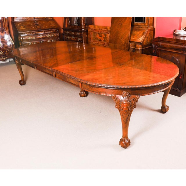 Antique Queen Anne Revival Burr Walnut Dining Table and Chairs, 19th Century, Set of 9 For Sale - Image 3 of 18