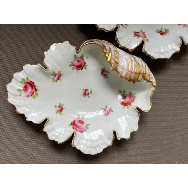 Rococo Antique 19th Century English Porcelain Rococo Shell Shape Leaf Dishes With Hand Painted Rose Sprig - a Pair For Sale - Image 3 of 12