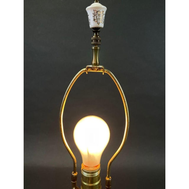 1960s Vintage Capodimonte‑Style Porcelain Figural Lamp With Illuminated Pierced Base For Sale - Image 5 of 8