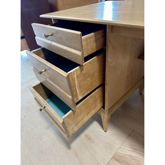 1950s Heywood Wakefield ‘Cadence’ Rare Writing Desk For Sale - Image 13 of 15