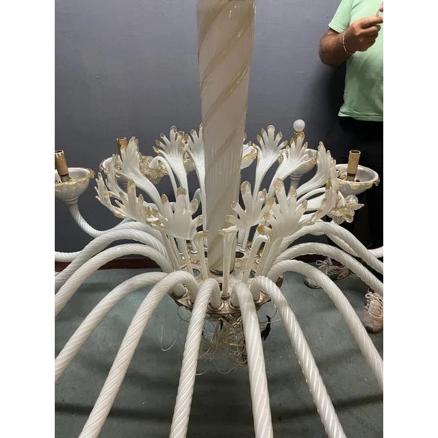 Large Venetian Murano Glass Chandelier by Paolo Venini for Maestri di Murano, 1950s For Sale - Image 14 of 17
