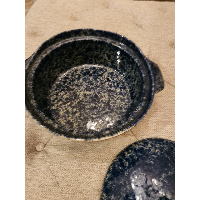 Ceramic Bennington Blue Agate 3 Quart Casserole For Sale - Image 7 of 7
