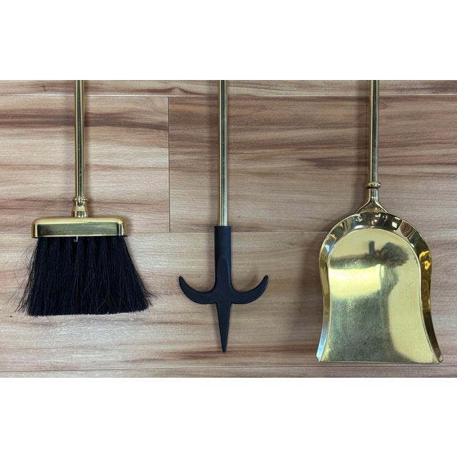 Vintage Brass Ornate Flame or Leaf Motif Fireplace Tool Set For Sale - Image 10 of 10