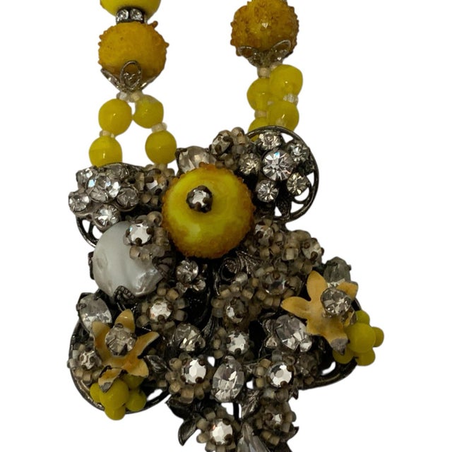 Vintage Original by Robert Yellow Glass Bead Rhinestone 3 Pc. Parure Necklace Bracelet Earrings Usa C. 1940s–1955 For Sale - Image 4 of 7