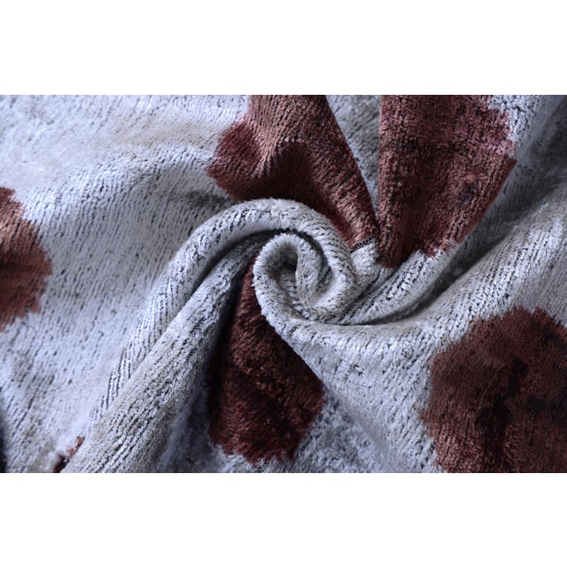 2020s He Platinum & Rust Modernist Dot Silk Velvet Pillow 20" X 20" For Sale - Image 5 of 8