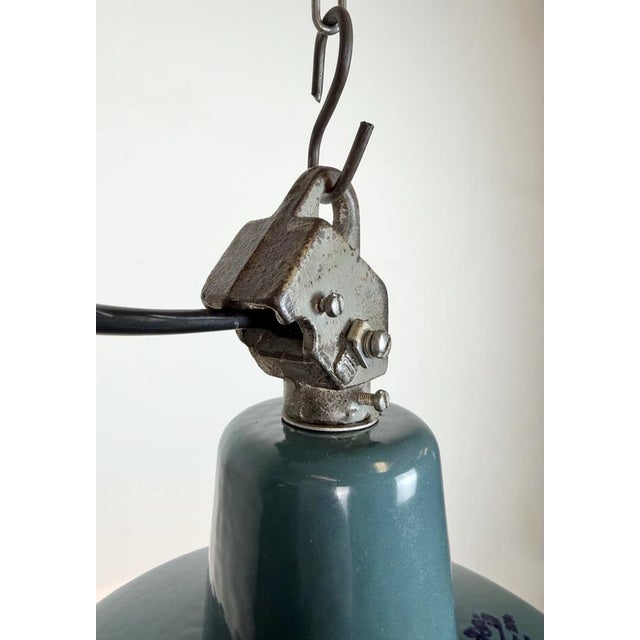 Industrial Petrol Enamel Factory Lamp with Cast Iron Top, 1960s For Sale - Image 9 of 18