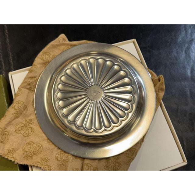 Christofle silver-plated metal bottle coaster - D=15.5cm H=1.8cm This piece has an attribution mark, I am sure that it is...
