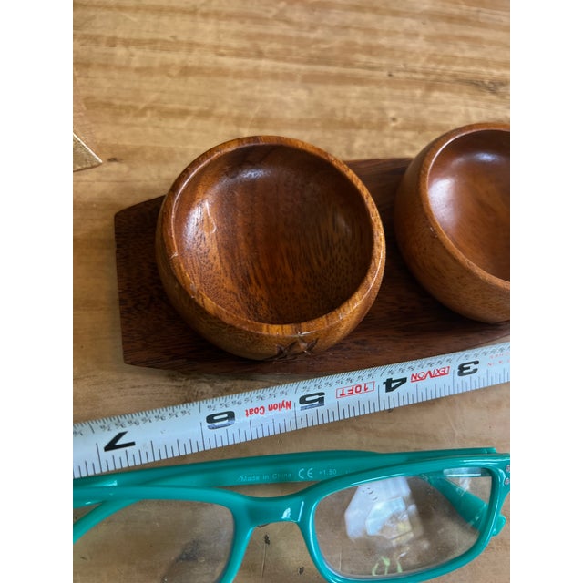 Boho Chic 1970s Pair of Hand Carved Bowls and Tray With Pineapple Accents- Set of 3 For Sale - Image 3 of 12