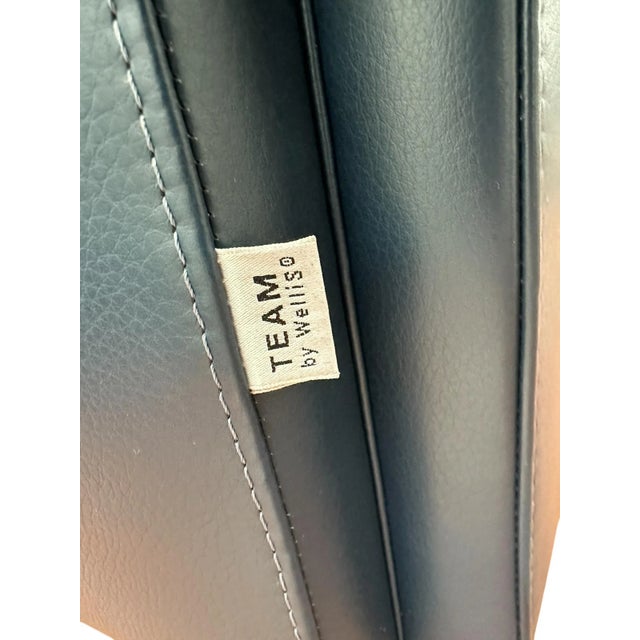 Team Lounge Chairs in Leather from Wellis, 1980s, Set of 2 For Sale - Image 4 of 7