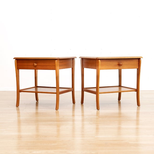 Mid-Century Modern Pair of Vintage Nightstands by Nathan Furniture, Attributed For Sale - Image 3 of 9
