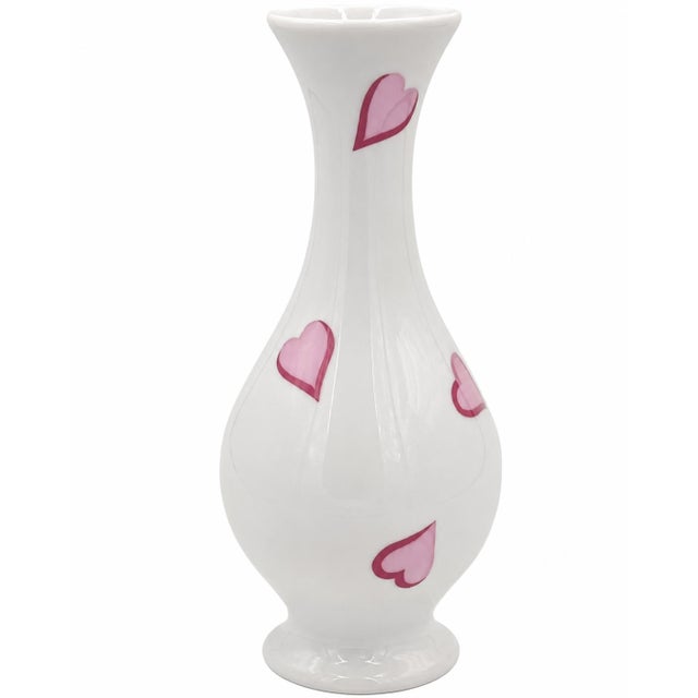 Limoges, France Mid 20th Century D. Porthault Paris Les Coeurs Pink Hearts Bud Vase Porcelain Limoges For Sale - Image 4 of 7