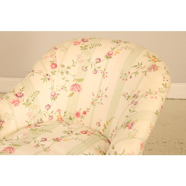 Vintage French Louis XV Style Down Seat Chaise Lounge For Sale - Image 11 of 16
