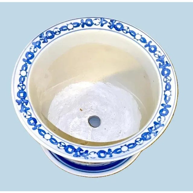 Vintage Blue and White Chinoiserie Planter W/Tray For Sale In New York - Image 6 of 10