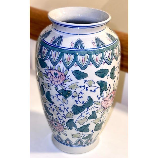 Chinoiserie Pair of Vintage Chinese Hand Painted Floral Chinoiserie Vases For Sale - Image 3 of 11