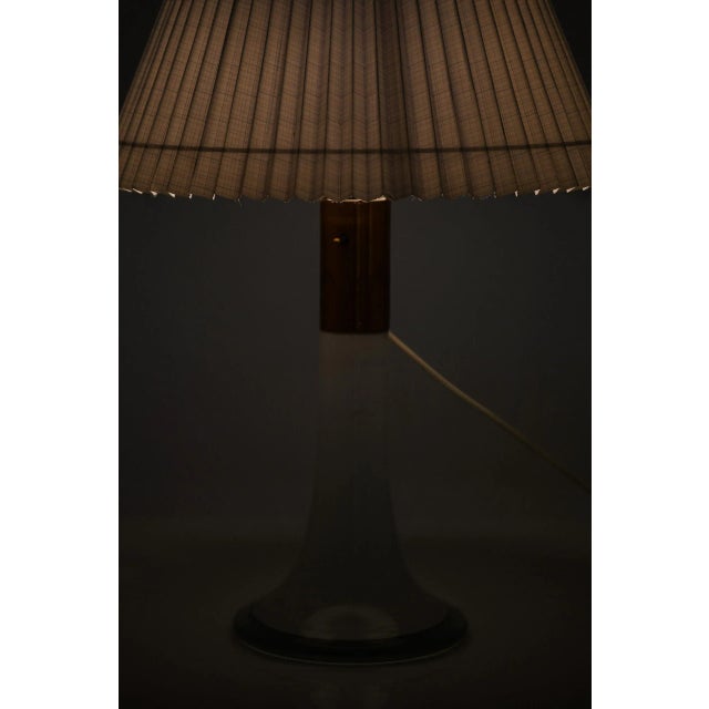 1950s Model No. 06-017 Table Lamp by Lisa Johansson-Pape for Oy Stockmann-Ornö AB For Sale - Image 5 of 8