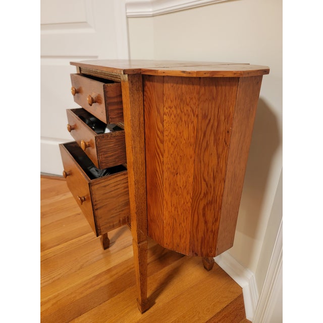 American American Oak Martha Washington Sewing Cabinet / Accent Chest, C. 1925–1935 For Sale - Image 3 of 15