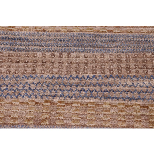 Boho Chic Grey/Gold Wool High-Low Pile Small Rug -6'5 X 9'11 For Sale - Image 4 of 8
