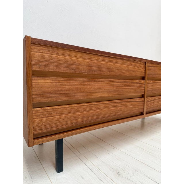 Low Mid-Century Walnut Sideboard, 1960s For Sale - Image 4 of 12