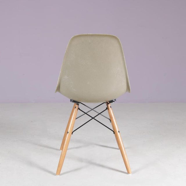 Dining Chairs in Sea Foam Green Fiberglass by Charles & Ray Eames for Herman Miller, USA, 1960s, Set of 4 For Sale - Image 10 of 14