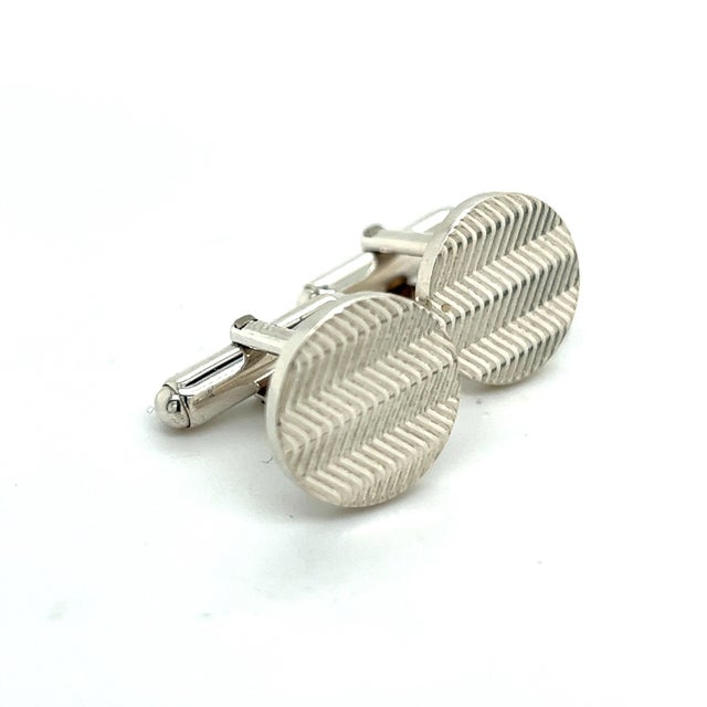 1990s Tiffany & Co Estate Mens Chevron Circle Cufflinks Sterling Silver, 2 Pieces For Sale In New York - Image 6 of 8