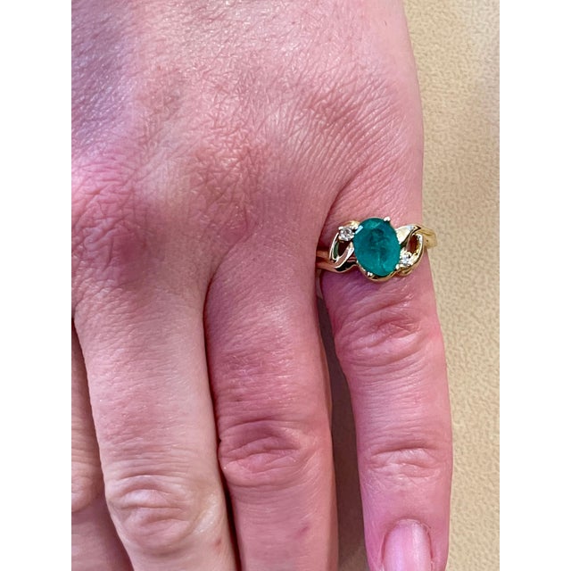 1.8 Carat Natural Oval Emerald and Diamond Ring 14 Karat Yellow Gold For Sale - Image 14 of 18