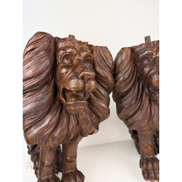 Antique Renaissance Revival Italian Hand-Carved Wooden Lions, 1890s, Set of 2 For Sale - Image 15 of 18