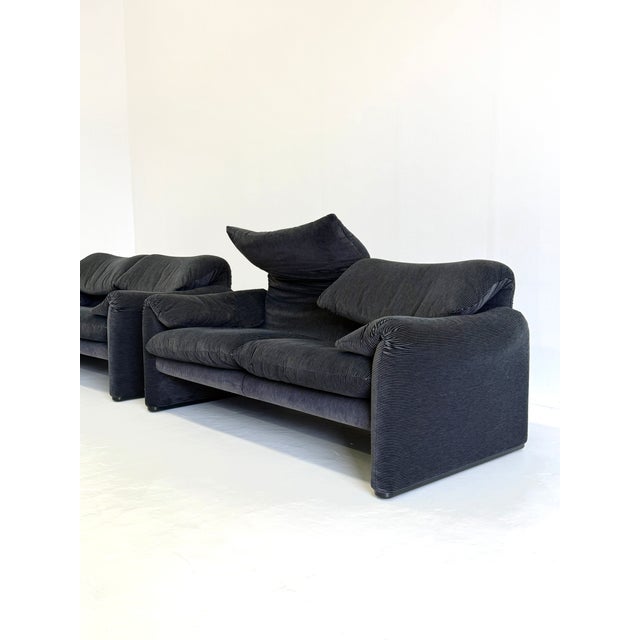 Maralunga 2-Seater Black-Grey Sofa by Vico Magistretti for Cassina, 1970s For Sale - Image 11 of 14