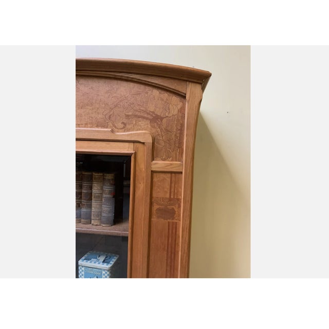1910s Antique Art Nouveau Display Cabinet, 1910 For Sale - Image 5 of 13