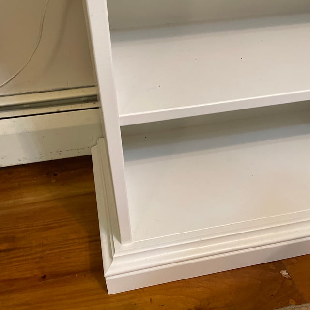 Irwin and Lane White Obelisk Bookcase Etagere For Sale In New York - Image 6 of 7