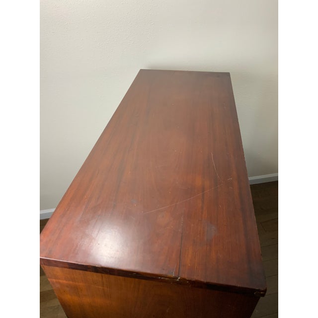 Early 19th Century Federal Hepplewhite Chest For Sale In Buffalo - Image 6 of 11