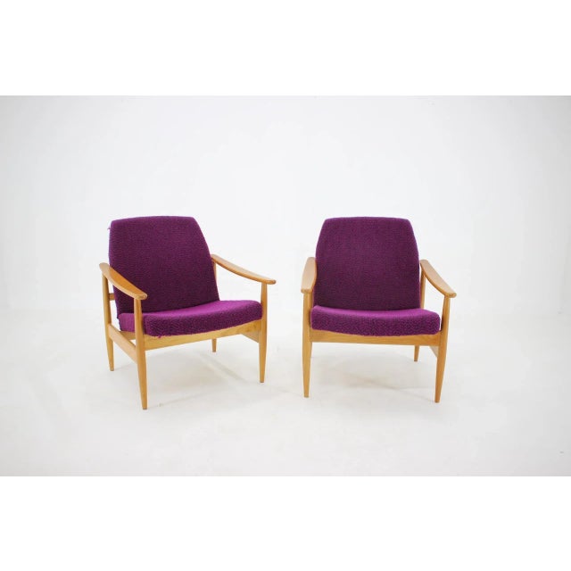 - Good original condition with minor signs of wear - The wooden parts have been repolished - The fabric has been cleaned -...