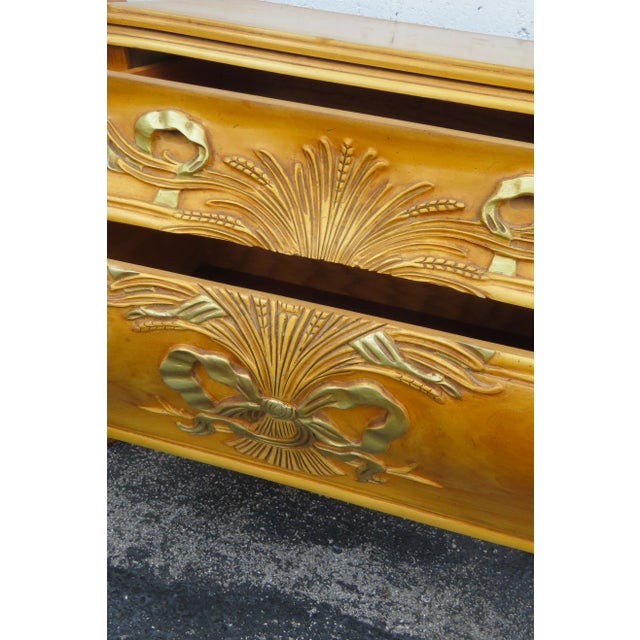 French Carved Large Bombay Serpentine Nightstands Bedside End Tables a Pair For Sale - Image 12 of 13