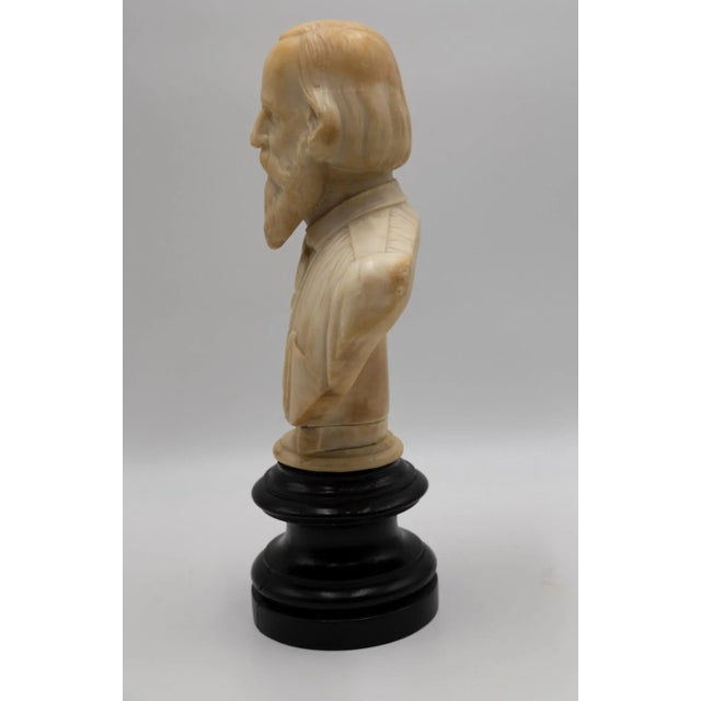 Unknown - Portrait of Giuseppe Garibaldi - Original Marble Sculpture - Late 19th Century For Sale - Image 3 of 5