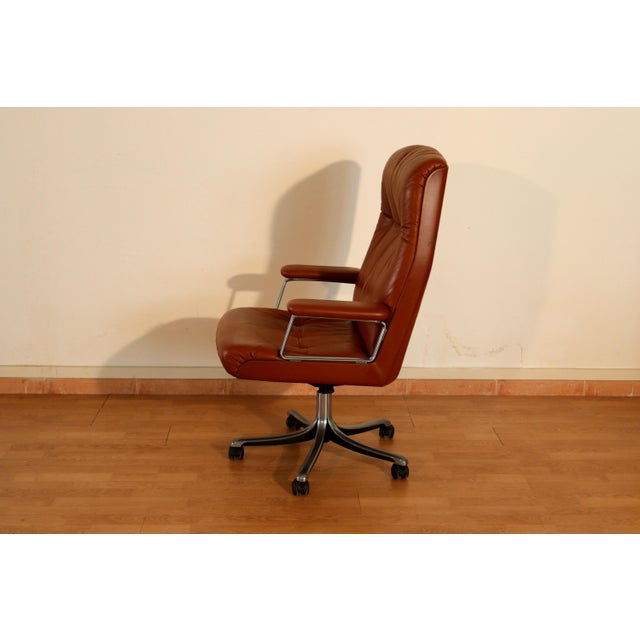 Tecno Vintage P126 Executive Office Chair by Osvaldo Borsani for Tecno, 1966 For Sale - Image 4 of 14