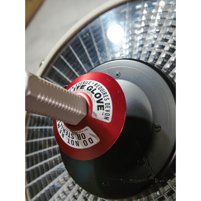 Vintage Industrial Black Hospital Operating Lamp on Bilora Tripod, 1980s For Sale - Image 13 of 18