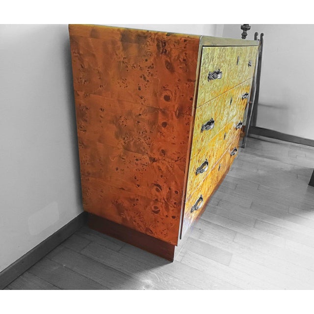 Vintage Italian Birch Burl Chest of Drawers with Grain and Bronze Handles by Gaetano Borsani for Atelier Varedo, 1925 For Sale - Image 3 of 8