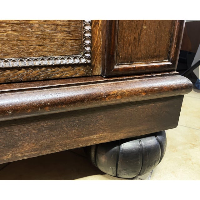 Monumental Study Bookcase with Beveled Crystal Glass Panes, Germany, 1910 For Sale - Image 4 of 18