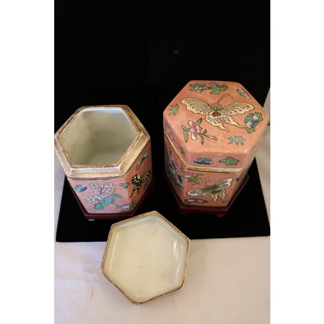 Vintage Peach Bloom Glaze Lepidopterical Motif Ginger Jars - a Pair For Sale - Image 4 of 6