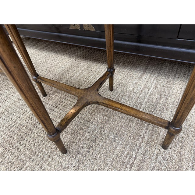 Brown Pair Oval Henredon Side Tables, Early 21st Century, Neoclassical Revival Style For Sale - Image 8 of 8