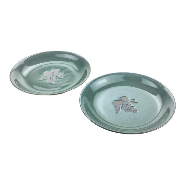 Modern Japanese Glaze Over Clay Vintage Ceramic Plates - a Pair For Sale