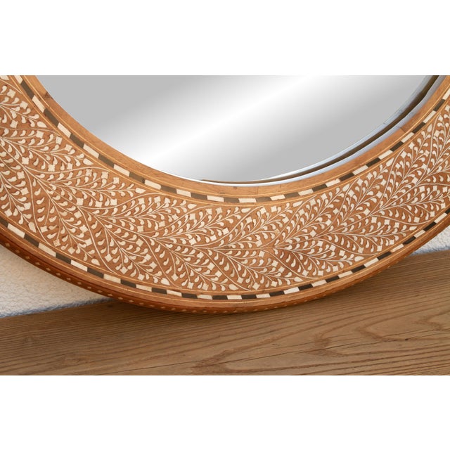 Finely Fern Leaf Inlay Round Mirror For Sale In Los Angeles - Image 6 of 8
