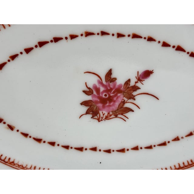 1950s Nouvelle Compagnie Des Indes Apponyi Purple Porcelain Serving Dish, Hand-Painted For Sale - Image 5 of 12