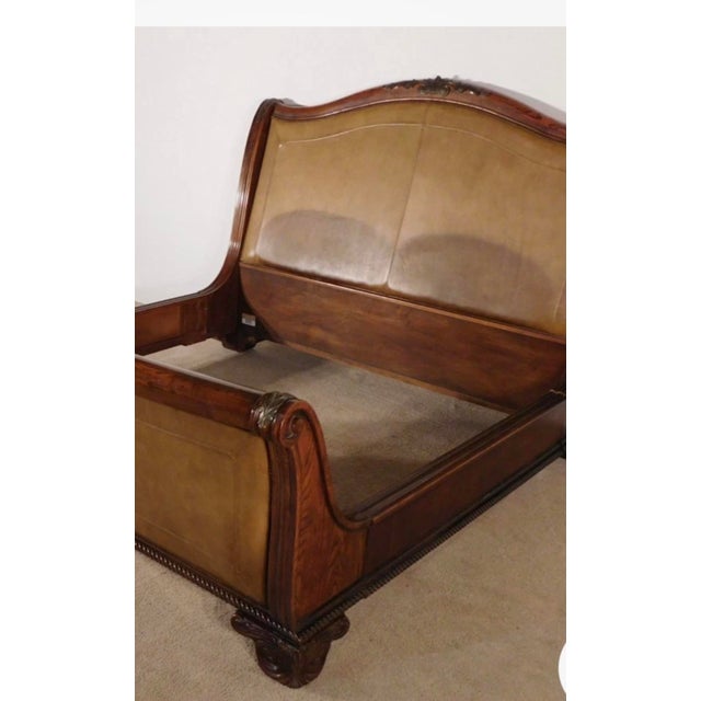 Beautiful high-quality Henredon 6-piece set purchased new and exceptionally well maintained. Set includes elegant Palais...