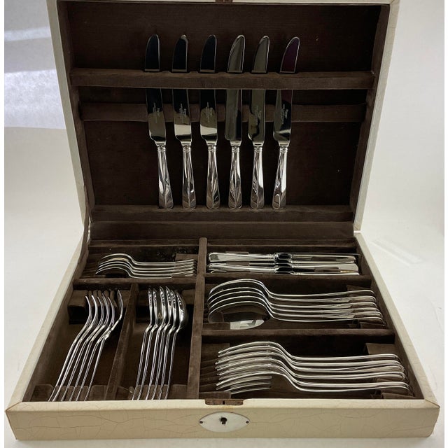 English New 1980s Silver Set of 6- Seven Piece Place-Setting, 42 Pieces Rattail. With Case For Sale - Image 3 of 18